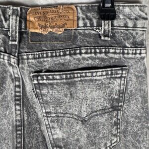 Vintage 80s Levis 550 Mens Grey Acid Wash Denim Cut Off Shorts Made in USA 34 30